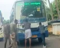 “ஏய்... தள்ளு... தள்ளு... தள்ளு...” - நடுரோட்டில் நின்ற வெற்றிப் பயண பேருந்து... உதவிக்கு வந்த தனியார் பஸ் ஓட்டுநர், நடத்துநர்கள்...!