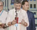 கர்நாடக அரசியலில் புதிய அத்தியாயம்... முதல்வராக பதவியேற்றார் டி.கே. சிவக்குமார்..!