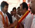 தாராபுரம் அரசியல் களம்..! தவெகவில் இணைந்த Ex.அமைச்சர் செம்மலை... கட்சித் துண்டு அணிவித்து வரவேற்ற முதல்வர்..!!