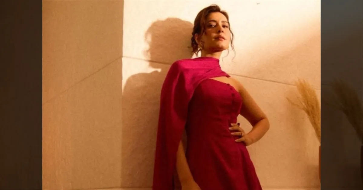 cinema-raashii-khanna-new-glam-photoshoot-tamilcinema