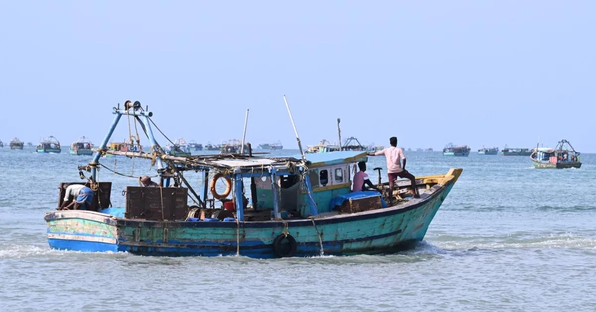 மரண பீதியுடன் மனமாற்றம்... 4 நாட்களுக்குப் பிறகு ராமேஸ்வரம் மீனவர்கள் எடுத்த அதிரடி முடிவு...!
