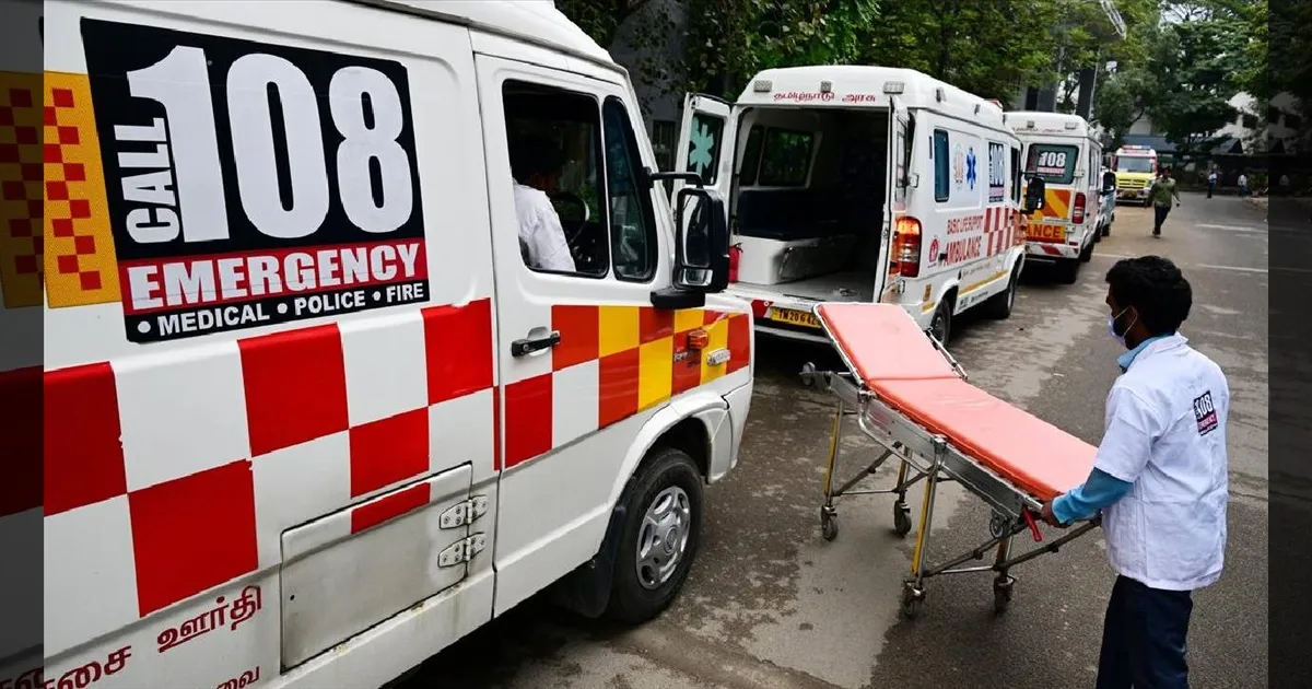 108 ஆம்புலன்ஸ் பணியாளர்களின் பணி நேரம் 8 மணி நேரமாக குறைப்பு! சென்னை தொழிலாளர் தீர்ப்பாயம் அதிரடி உத்தரவு!