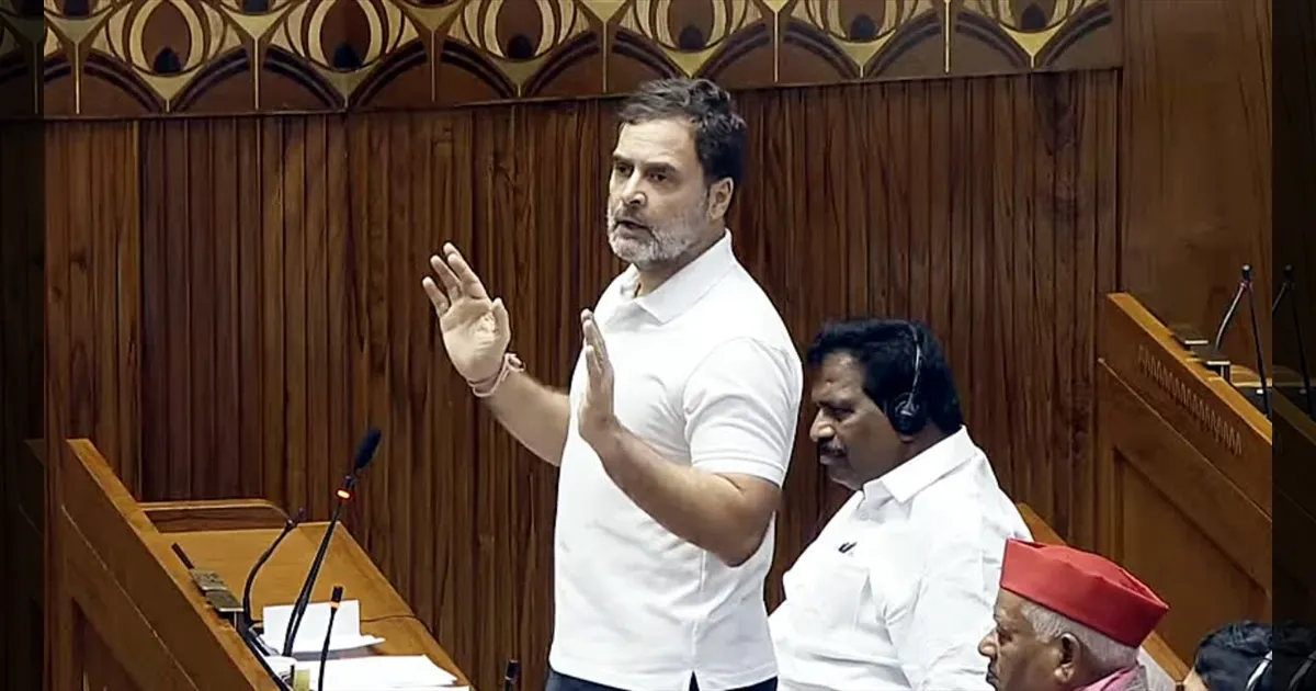 தேவையில்லாம பேசாதீங்க… RSS- ஐ பூந்து விளாசிய ராகுல் காந்தி… கொந்தளித்த பாஜக..!