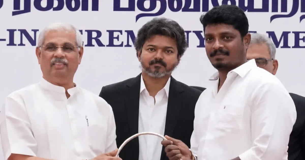 கொங்கு டூ கோட்டை... அதிமுக, திமுக ஜாம்பாவன்களை பந்தாடிய இளைஞருக்கு அமைச்சர் பதவி... யார் இந்த விக்னேஷ்?