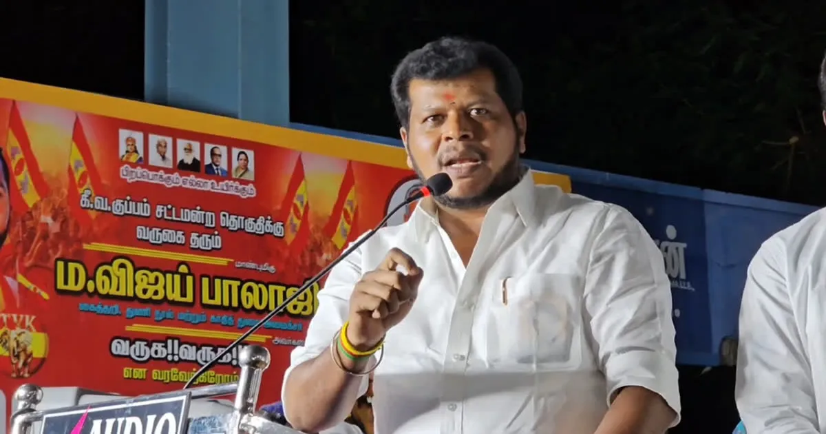 அமைச்சரை ரவுண்டு கட்டிய தொழிலாளர்கள்... எரிச்சலில் அதிகாரிகளிடம் எகிறிய விஜய் பாலாஜியால் பரபரப்பு...!