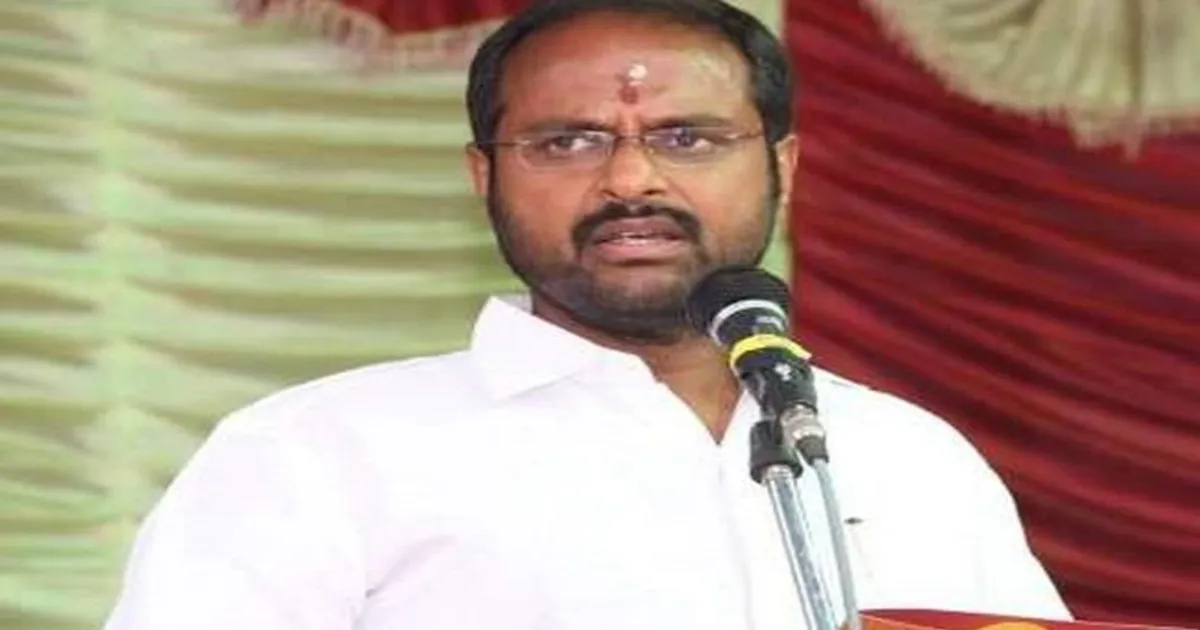 கோயில் சிலைகள் உடைப்பு... பொதுமக்களால் விரட்டியடிக்கப்பட்ட ஏபி முருகானந்தம்! நடந்தது என்ன?