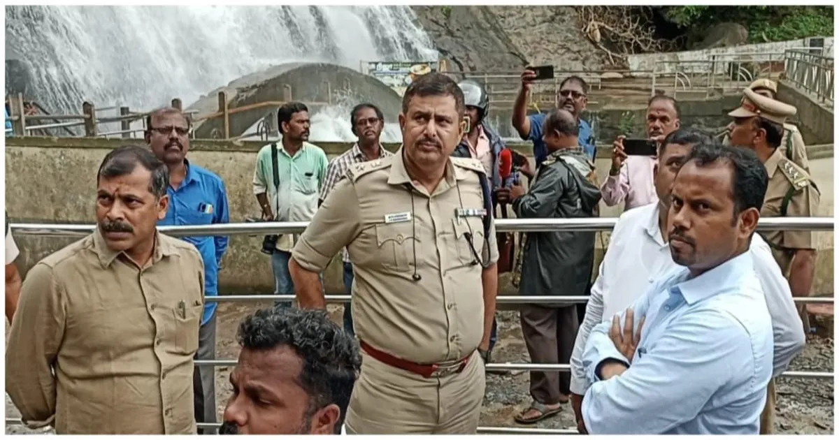 due-to-heavy-rain-tn-falls-not-allowed-for-tourist
