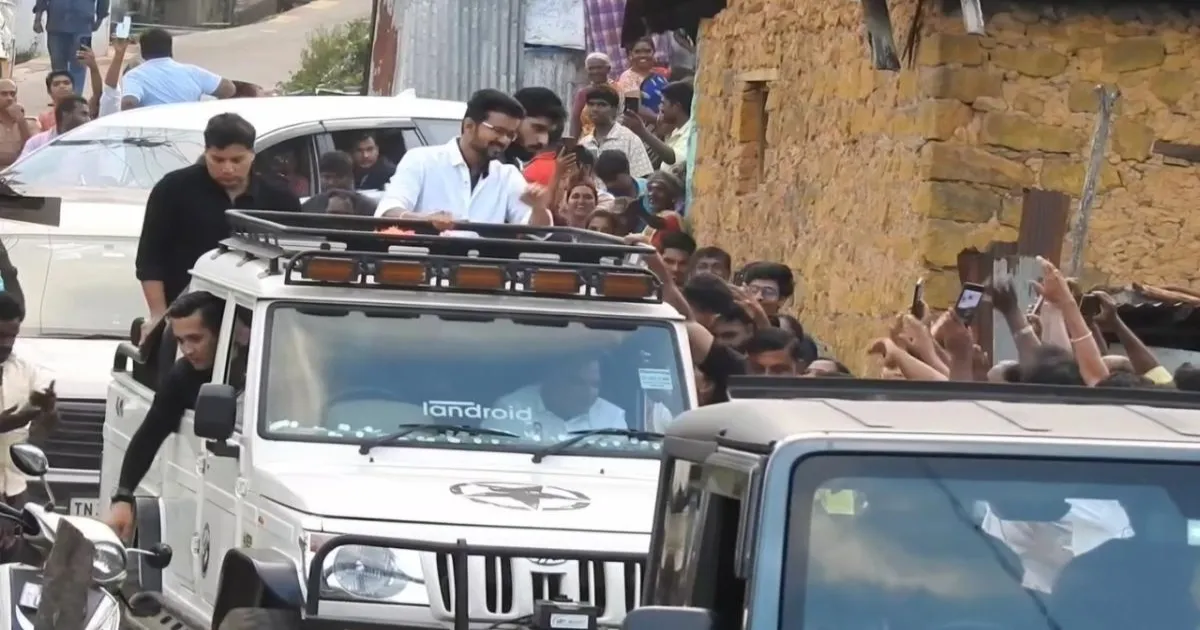 ஒர்க் ஃப்ரம் ஃபீல்ட்.. கொடைக்கானலிலும் ரோடு ஷோ.. தெறிக்கவிடும் விஜய்.!!