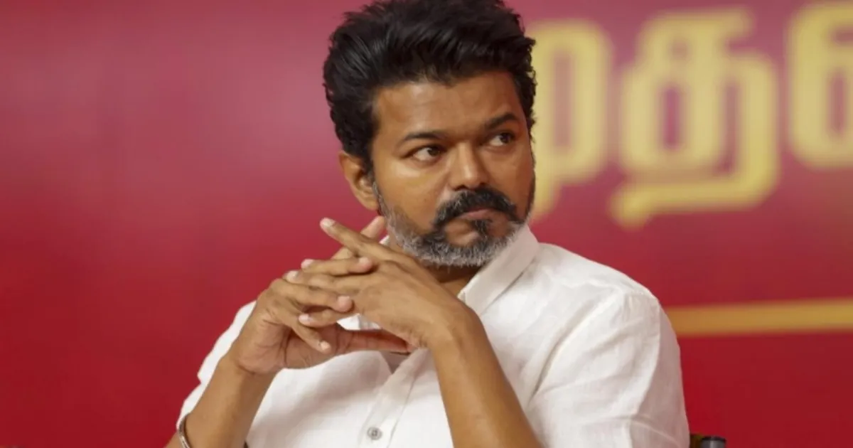 மதுரை மாநாட்டிற்கு ரூ.5 லட்சம் நன்கொடை கேட்டு அடாவடி.. 10 தவெகவினரை தட்டித்தூக்கிய போலீஸ்..!