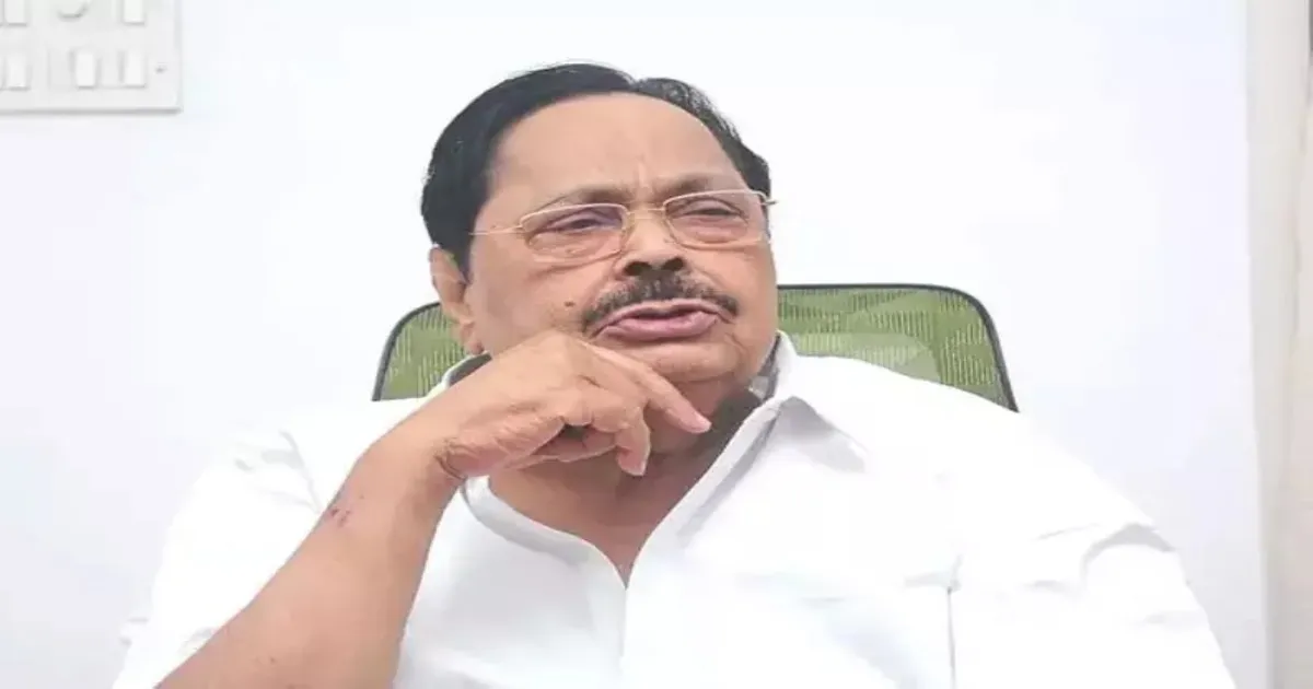 பரபரப்பு... திடீரென அமைச்சர் துரைமுருகன் வீட்டின் முன் குவிந்த சட்டக்கல்லூரி மாணவர்கள்... காரணம் என்ன?