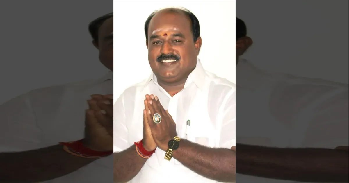 மறைந்தும் வாழப் போகிறார் குணசேகரன்.. குடும்பத்தினரின் நெகிழ வைக்கும் செயல்!!