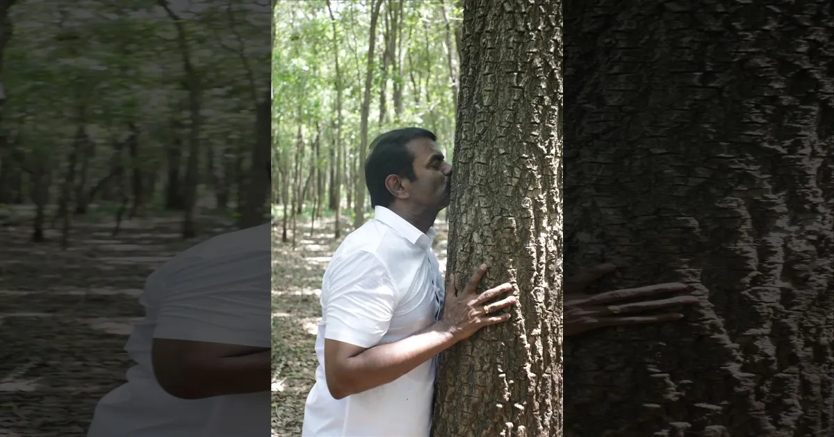 நாம் தமிழர் கட்சியின் மாநாடு... மரங்களை கட்டி அணைத்து முத்தமிட்ட சீமான்