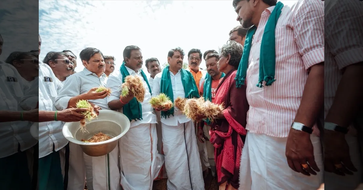 விவசாயி விரோத திமுகவின் உண்மை முகம் இதுதான்..! வெள்ளத்தால் பாதிக்கப்பட்ட விவசாயிகளுக்கு நயினார் நேரில் ஆறுதல்...!