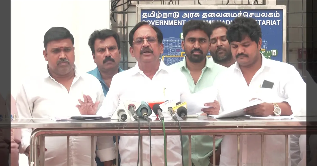 போலி வாக்குகளை செருகுவதில் திமுக தீவிரம்... தேர்தல் ஆணையத்தில் அதிமுக புகார்...!