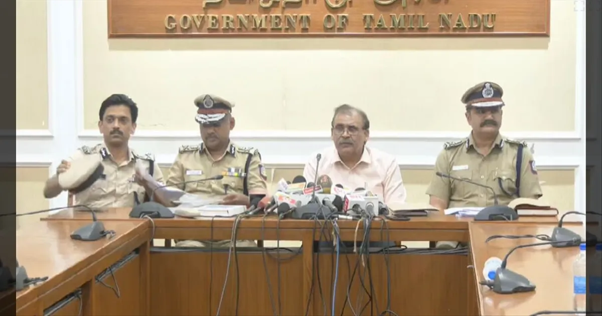 பாலியல் குற்றங்கள் குறைஞ்சிருக்கு... 5 வருட தரவை தோண்டியெடுத்த உள்துறை செயலர்..!!