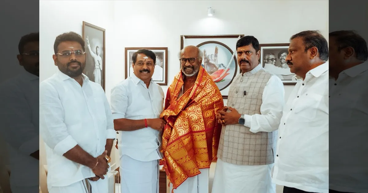 நடிகர் ரஜினிகாந்த் இல்லத்தில் பாஜக தலைவர்கள்..! பிரதமர் மோடியின் சாதனை நூல்கள் வழங்கிய நயினார்..!