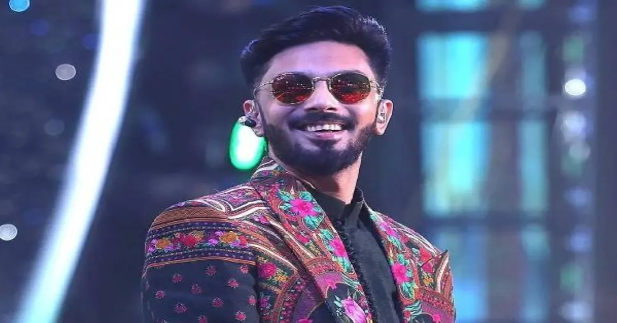 Rock Star Anirudh going to marry a rich girl soon