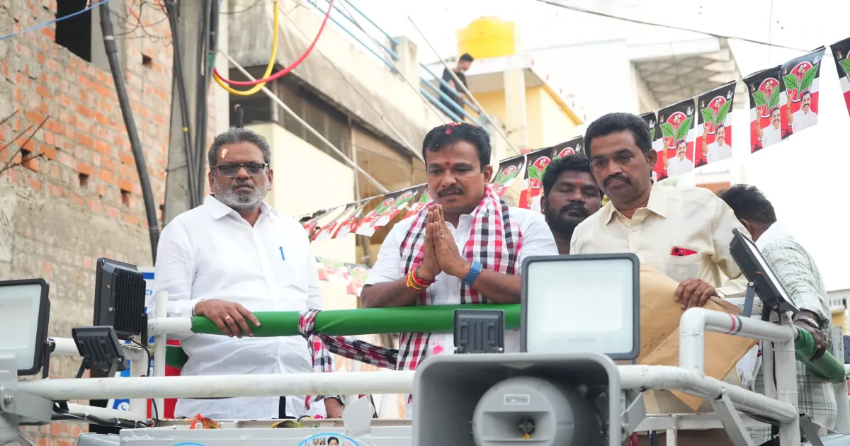 “கையாளத் தவறிய கையாலாகாத அரசு...” - திமுகவை வெளுத்து வாங்கிய அதிமுக வேட்பாளர் எஸ்.ஆர்.விஜயகுமார்...!