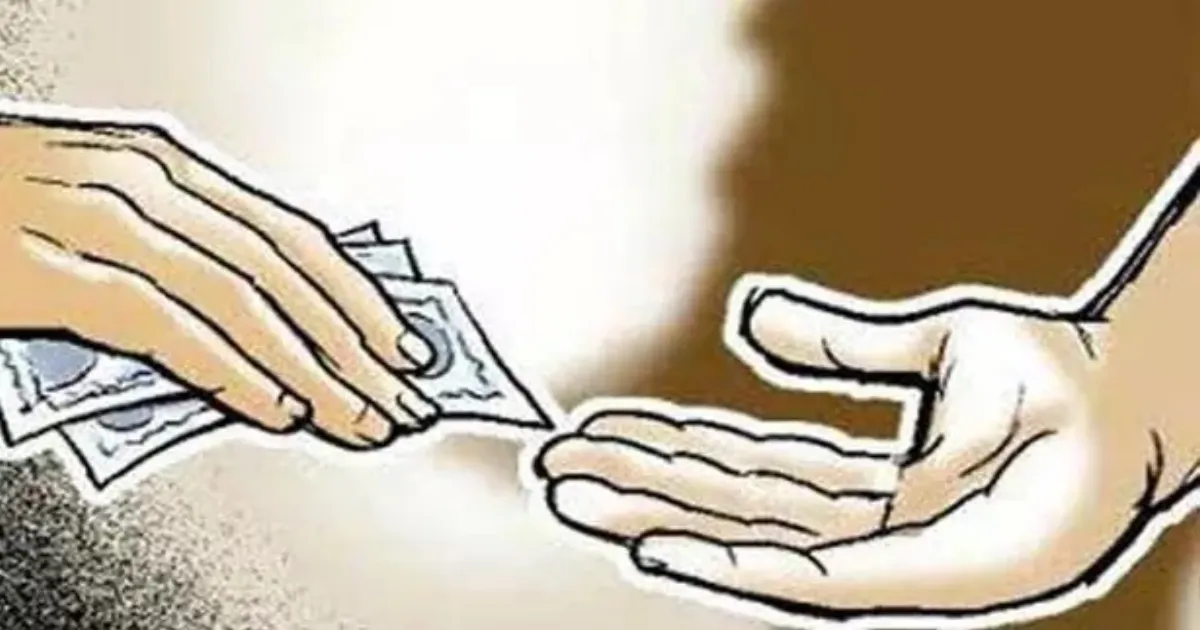 வீட்டுக்கு மின் இணைப்பு வழங்க லஞ்சம்... மிமின் வாரிய அதிகாரிகள் 2 பேர் கைது...! 