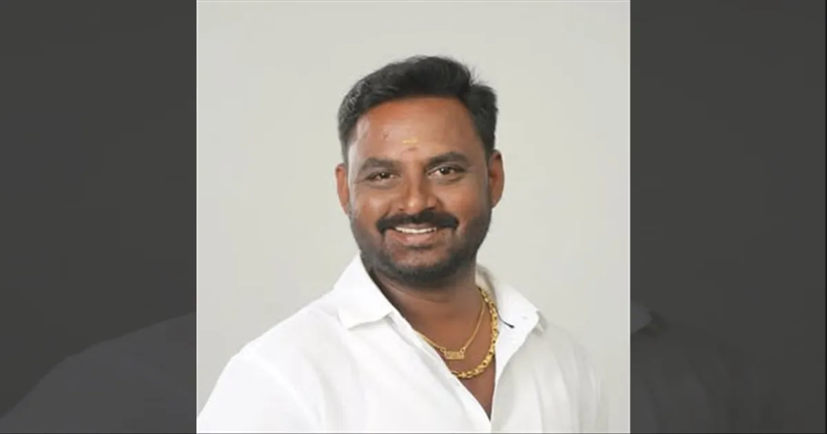 “மகளிர் அணியில் பதவி வாங்கித் தர்றேன்...” - இளம் பெண்ணை ஆசை வார்த்தைக்கூறி சீரழித்த தவெக மா.செ... ஆபாச வீடியோ எடுத்து மிரட்டல்...!