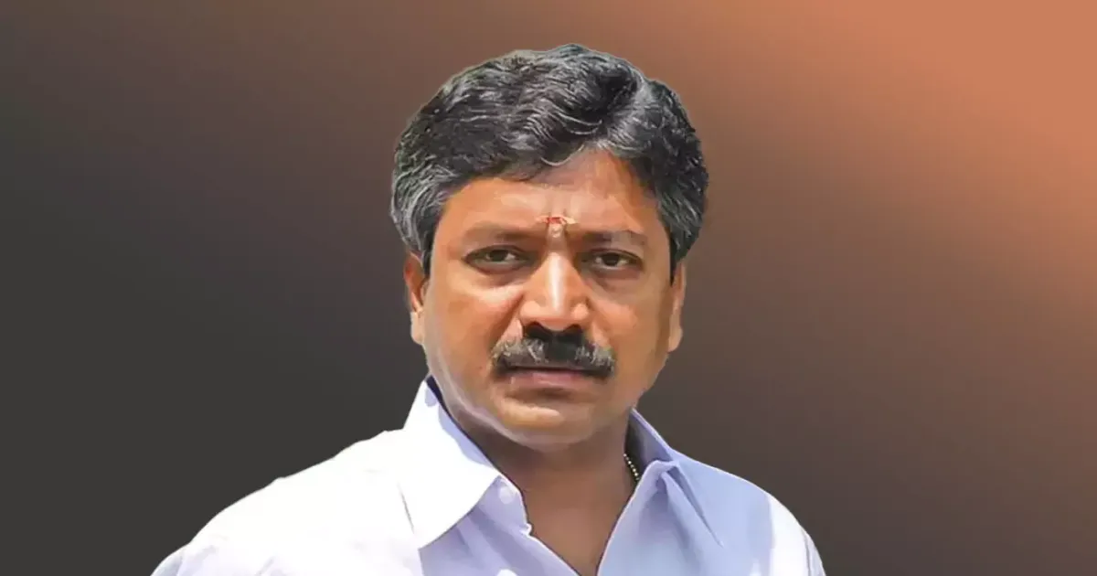 அதிமுக-வில் உச்சகட்டப் பிளவு: முதலமைச்சர் விஜய்யைச் சந்திக்க நேரம் கேட்டார் சி.வி.சண்முகம்!