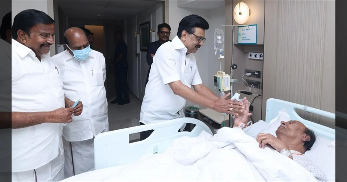 உடல்நலக்குறைவால் மயங்கி விழுந்த ராமதாஸ்..! ஓடோடி சென்று நலம் விசாரித்த முதல்வர் ஸ்டாலின்..!