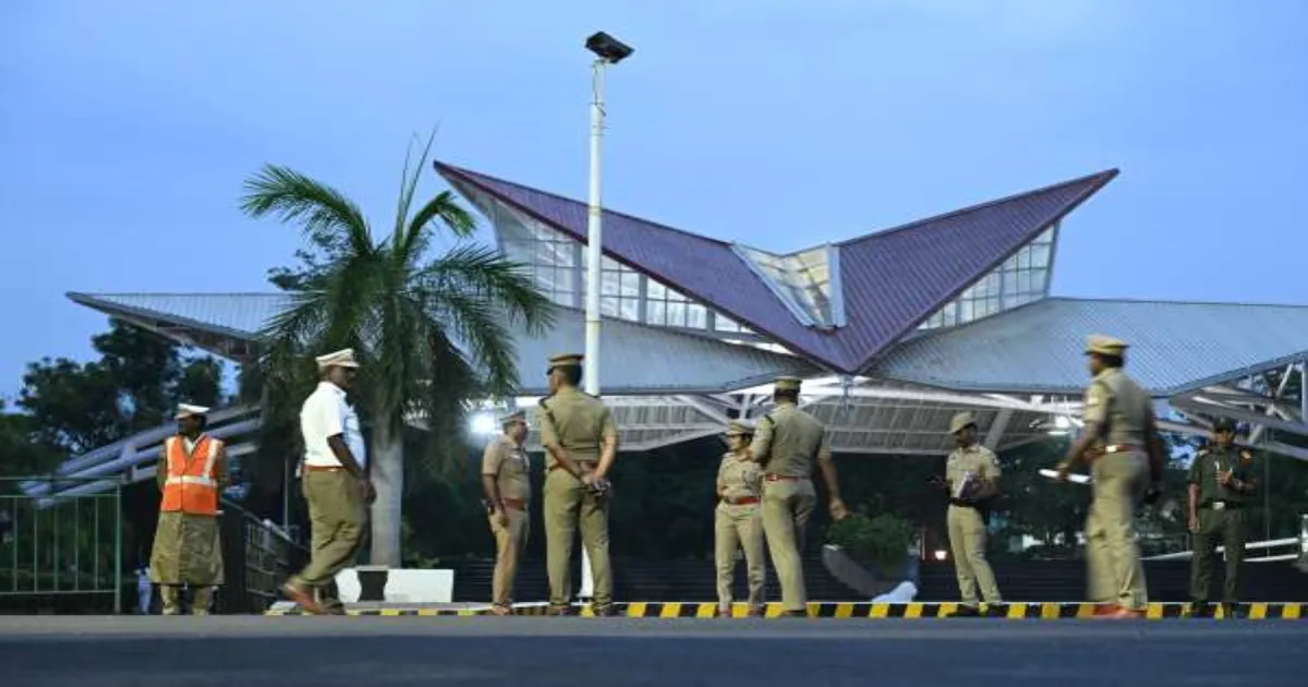 மெரினாவை அடுத்து கொடிசியாவுக்கு பூட்டு... கோவையில்  போலீஸ் படை குவிப்பு... தவெக அரசு அதிரடி...!
