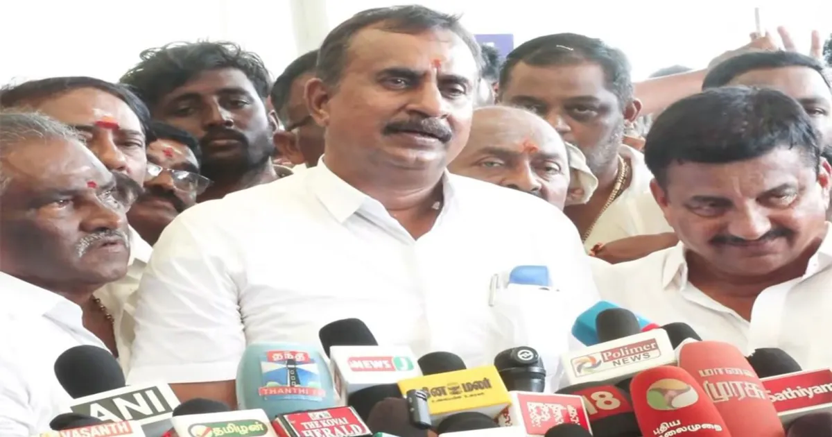 அதிமுகவை யாராலும் அசைக்க முடியாது! எடப்பாடி பழனிசாமி கட்சியைப் பலப்படுத்துவார் என எஸ்.பி. வேலுமணி உறுதி!