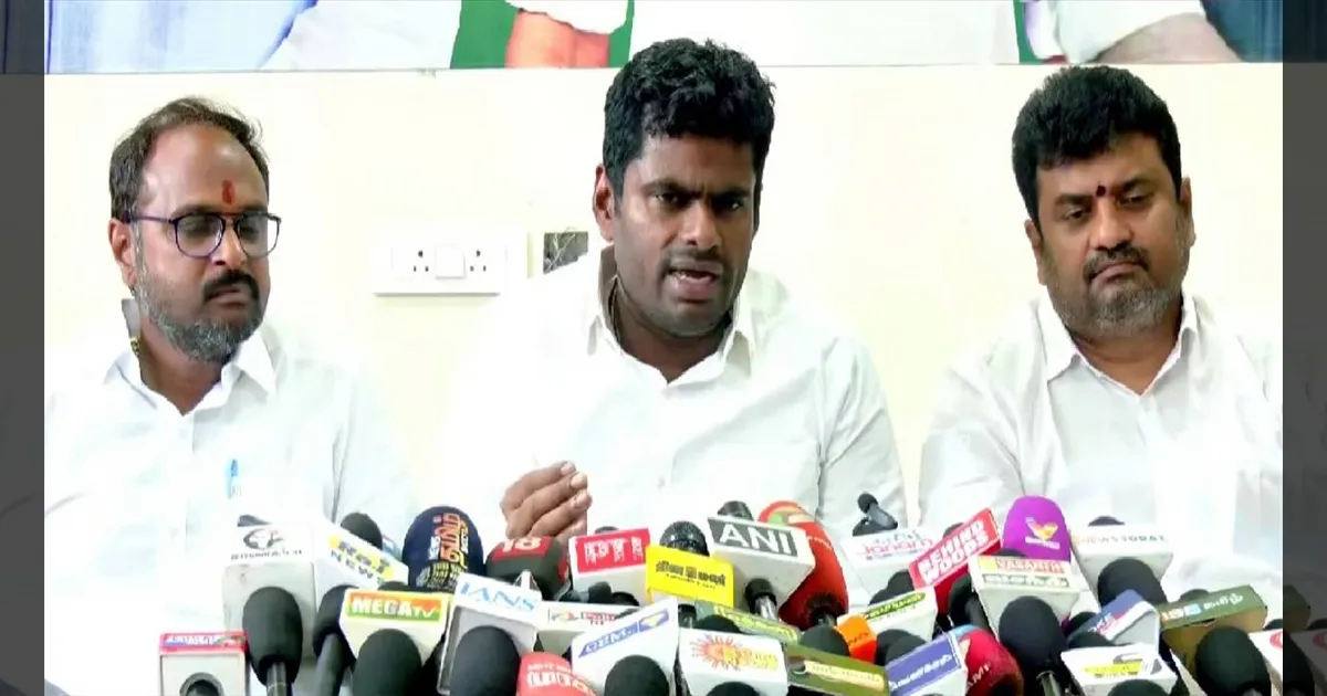 கே.என்.நேரு துறையில் ஊழல், வாட்ஸ்அப் சாட்டில் 'பார்ட்டி ஃபண்ட்' ஆதாரம் வெளியீடு - அண்ணாமலை அதிரடி!