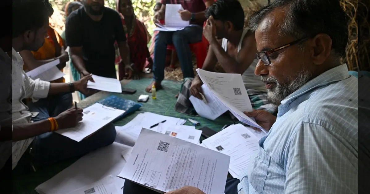 மன உளைச்சல்… டார்ச்சர் பண்ணாதீங்க..! SIR பணிகளை புறக்கணிக்கப் போவதாக அறிவிப்பு…!