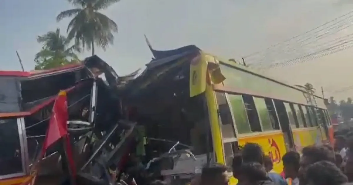 பாபநாசம் அருகே கோர விபத்து! 2 தனியார் பேருந்துகள் நேருக்கு நேர் மோதி டிரைவர் பலி; 25 பேர் காயம்!