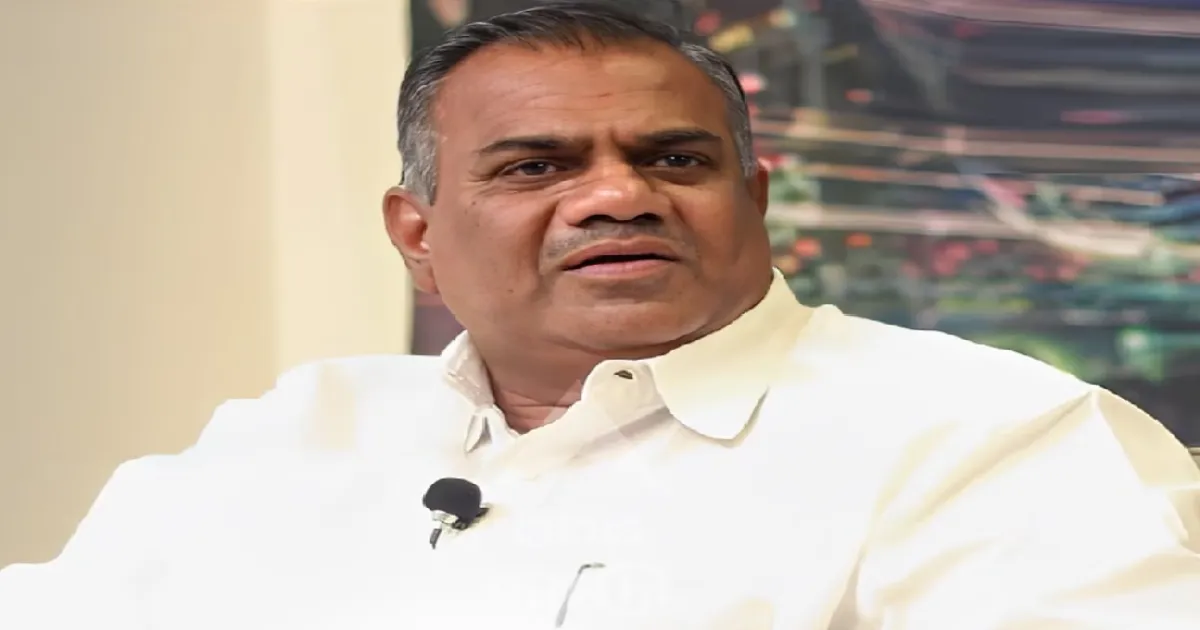 தவெக ரொம்ப ஸ்டிரிக்ட்; காலில் விழுந்தால் நடவடிக்கை... புது ரூல்ஸ் போட்ட புஸ்ஸி ஆனந்த்!!