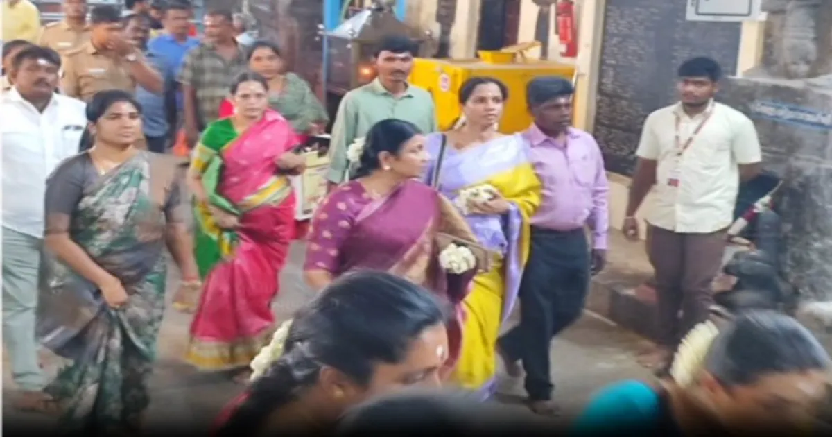 அப்பனே முருகா... திருப்பரங்குன்றம் முருகன் கோயிலில் துர்கா ஸ்டாலின் சாமி தரிசனம்...! 