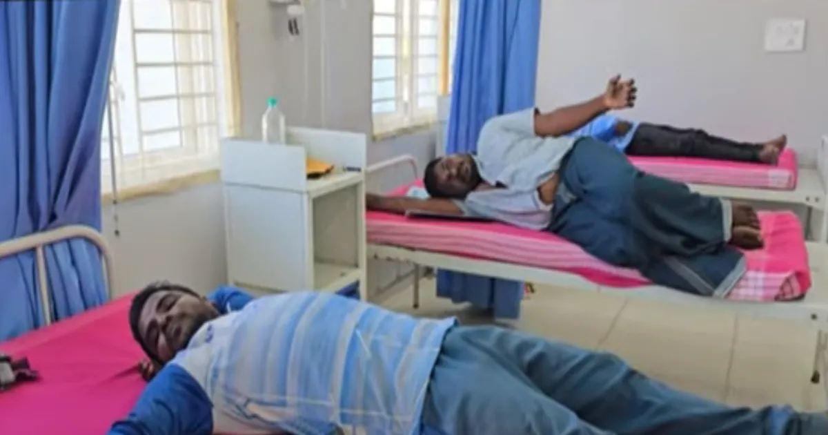 நடுக்கடலில் பயங்கரம்... தமிழக மீனவர்கள் மீது வெடிகுண்டு வீச்சு, அரிவாள் வெட்டு... வெறியாட்டம் ஆடிய இலங்கை கடற்கொள்ளையர்கள்...!