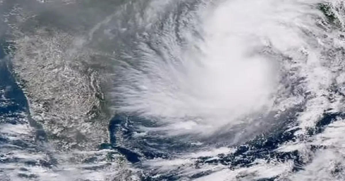 #BREAKING வங்கக்கடலில் இன்று உருவாகிறது ‘சென்யார்’ புயல்.... எங்கெல்லாம் மழை வெளுத்து வாங்கும்?