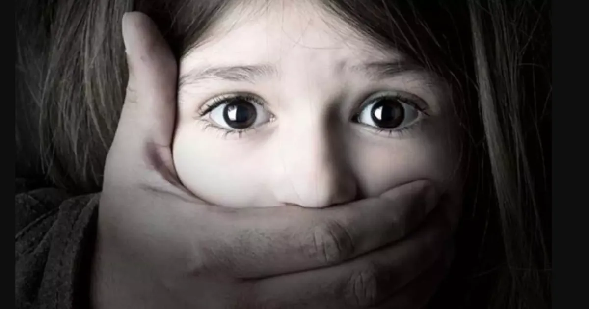 தூத்துக்குடியில் அடுத்த அதிர்ச்சி... 7 வயது சிறுமி மர்ம கும்பலால் கடத்தல்... ஒரே மணி நேரத்தில் ஒட்டுமொத்த சீனையே மாற்றிய போலீஸ்...!