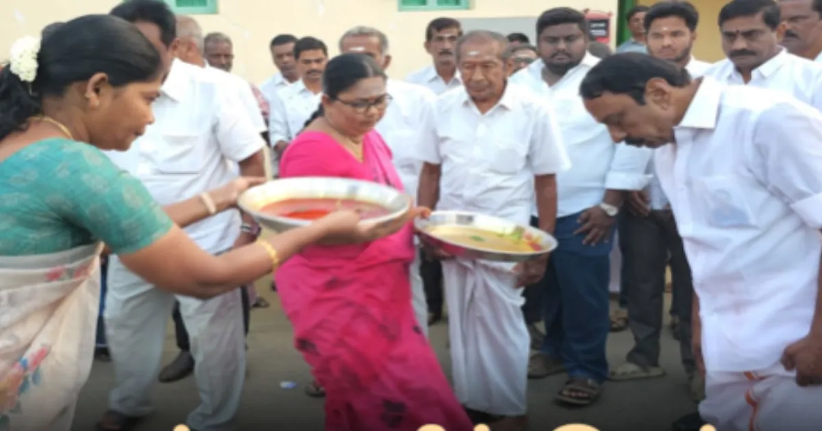 முதல் முறையாக விசில் சின்னத்தில் போட்டி...சொந்த ஊரில் பிரசாரத்தை தொடங்கிய செங்கோட்டையன்...!! 