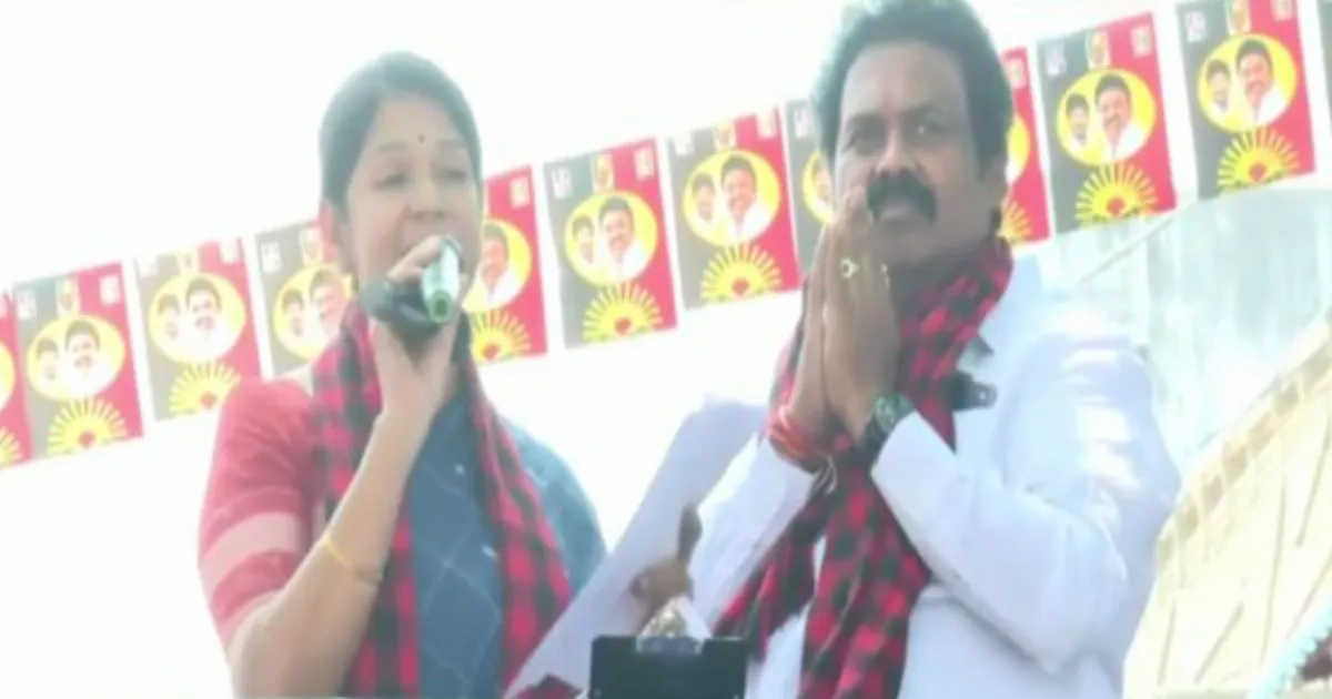 சசிகலா காலில் விழுந்து ஆட்சிக்கு வந்தவர்.. எடப்பாடி பழனிசாமியை எகிறியடித்த கனிமொழி...!