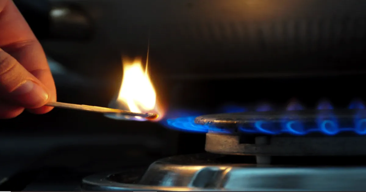 தமிழகமே ஷாக்... இனி அடுப்பு பற்ற வைக்கவே முடியாதா?... ஏப்ரல் 12 முதல் 25ம் தேதி வரை இழுத்து மூடப்படும் முக்கிய ஆலைகள்... !