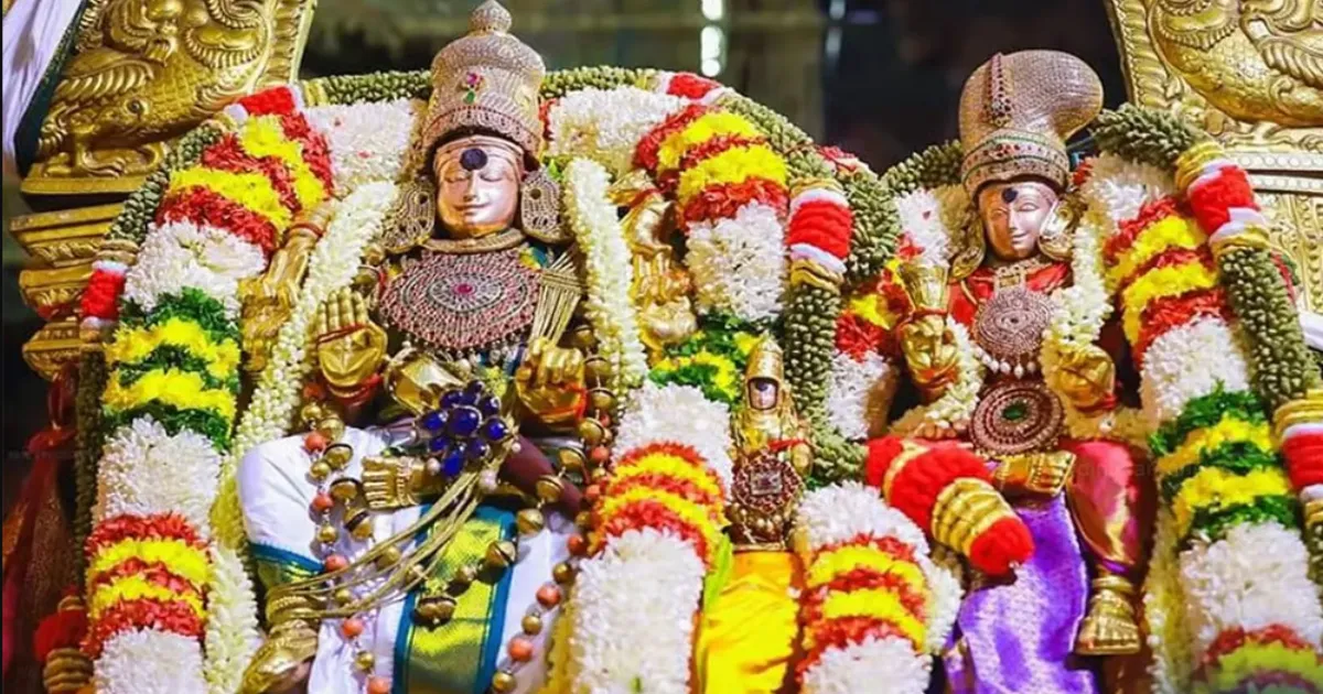 மதுரை குலுங்க குலுங்க...களைகட்டும் சித்திரை திருவிழா... இன்று மீனாட்சி திருக்கல்யாணம்...!