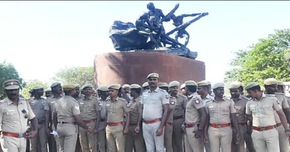 உச்சக்கட்ட பதற்றம்...!! - விஜய்க்கு ஆதரவாக சோசியல் மீடியாவில் தீயாய் பரவிய செய்தி... மெரினாவில் போலீஸ் குவிப்பு...!