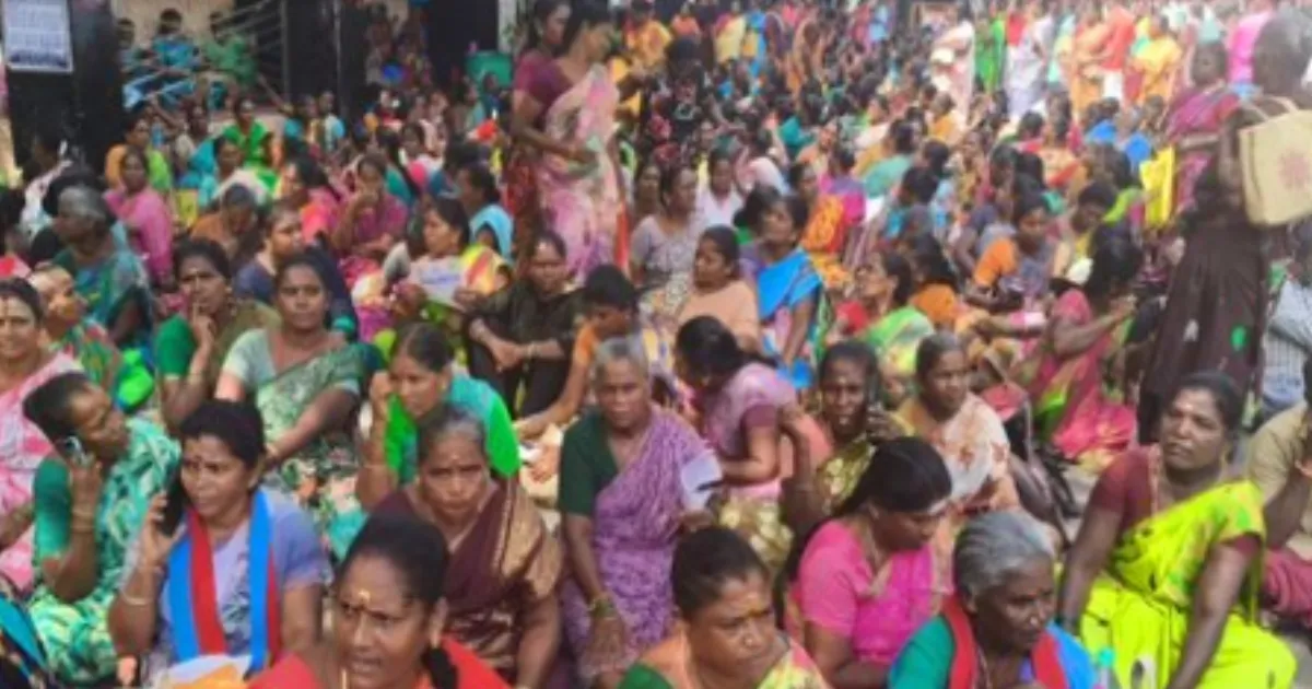 ஸ்தம்பித்தது மதுரை... நெல்லையிலும் சிக்கல்... தவெக அரசுக்கு எதிராக தூய்மை பணியாளர்கள் எடுத்த அதிரடி முடிவு...!