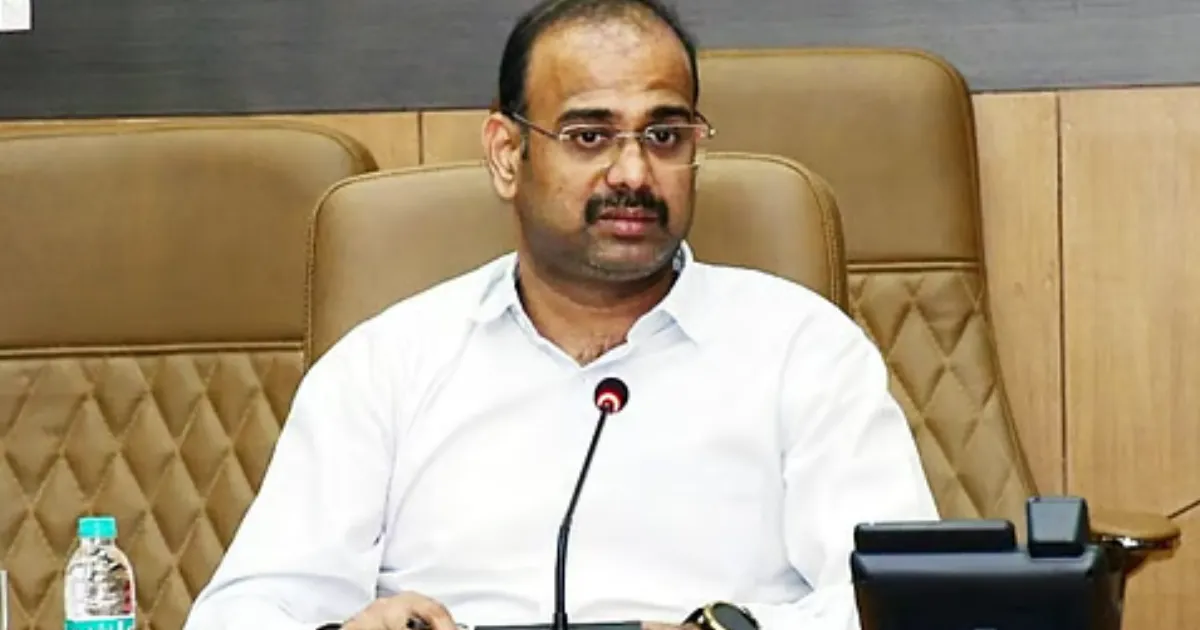 விடிய விடிய கொட்டித்தீர்த்த கனமழை... சென்னையின் தற்போதைய நிலவரம் என்ன? - மாநகராட்சி ஆணையர் சமீரன் சொன்ன முக்கிய தகவல்...!