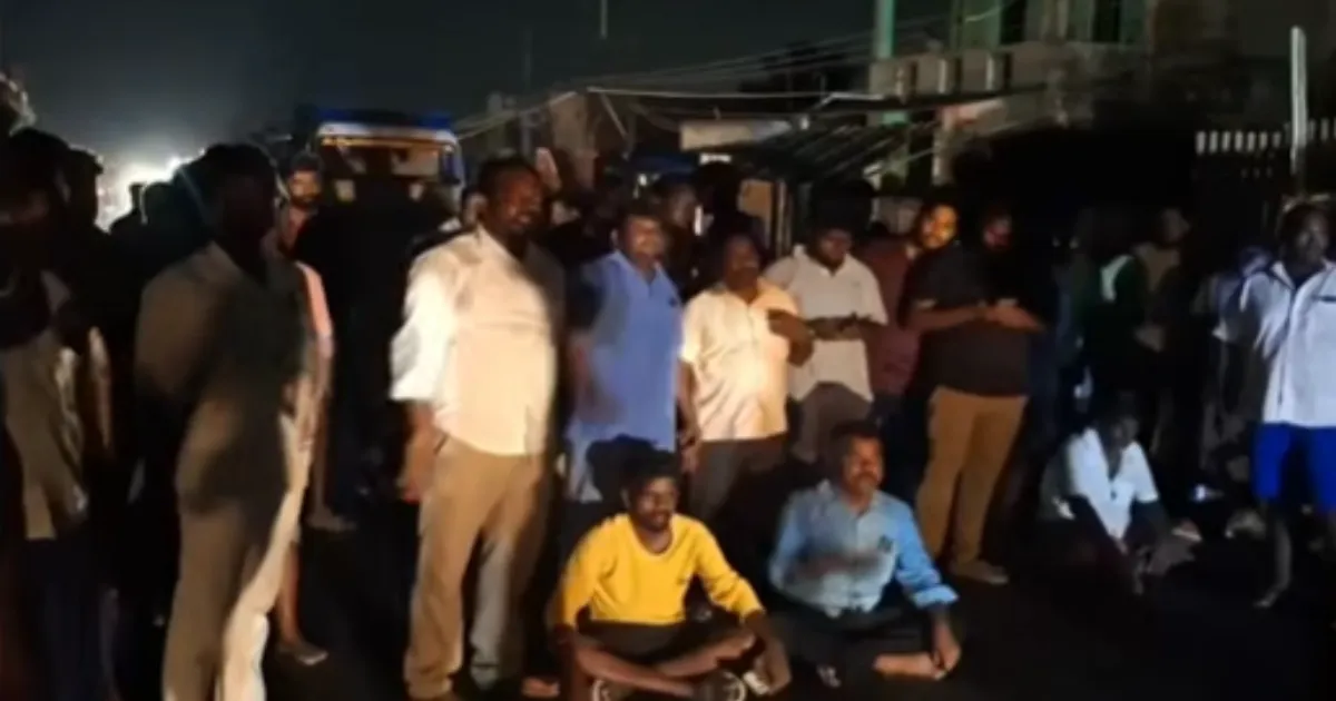 விடிய, விடிய பவர் கட்... அறிவிக்கப்படாத மின்வெட்டால் அவதி... ஆத்திரத்தில் மக்கள் செய்த காரியம்...!