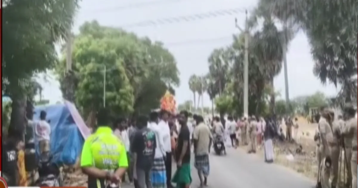 விநாயகர் ஊர்வலத்தில் தீண்டாமை... குவிக்கப்பட்டது போலீஸ் படை... கடலூரில் உச்சக்கட்ட பரபரப்பு...!