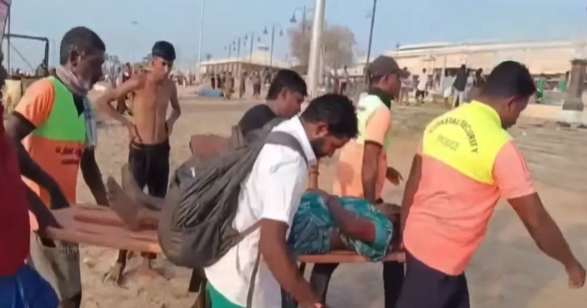 நள்ளிரவே அறிகுறி காட்டிய திருச்செந்தூர் கடல்... விடிந்ததுமே அடுத்தடுத்து 5 பக்தர்களுக்கு நேர்ந்த சோகம்...!
