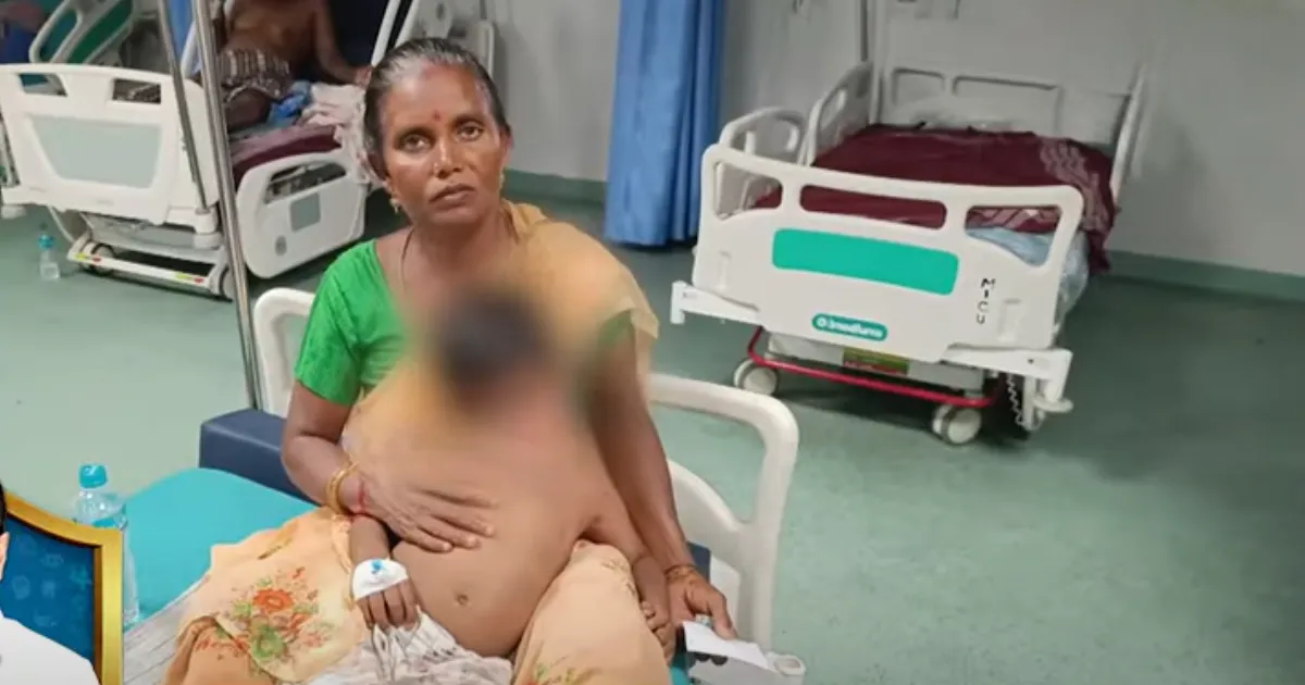 இந்த கொடுமைக்கு முடிவில்லையா?... தெருவில் விளையாடிக்கொண்டிருந்த குழந்தையை கடித்துக்குதறிய வெறி நாய்கள்...!
