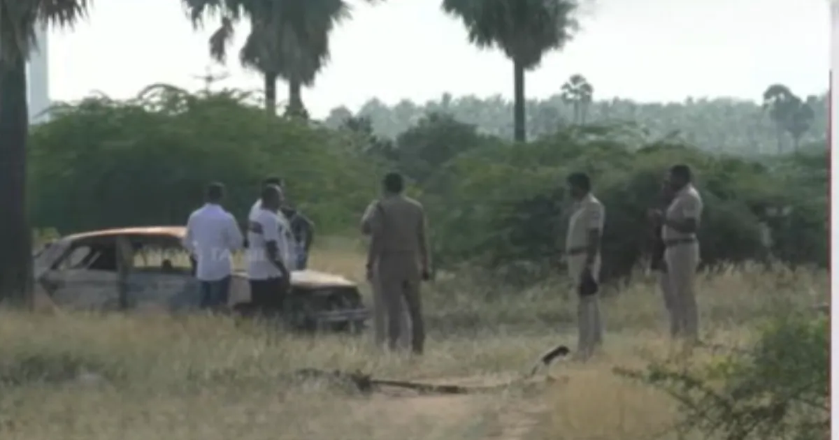 காரிலேயே கருகிய குடும்பம்... உயிர் போகும் கடைசி நொடியில் தாயைக் கட்டிக்கொண்டு இறந்த பிள்ளைகள்... நெஞ்சை உலுக்கும் சோகம்...!