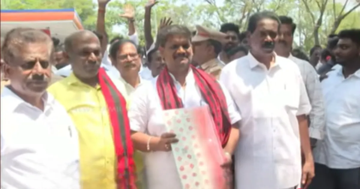 புதுவை அரசியலில் தலைகீழ் திருப்பம்... கூட்டணியில் உச்சகட்ட குழப்பம்... காங்கிரஸை கடுப்பேற்றும் திமுக...!