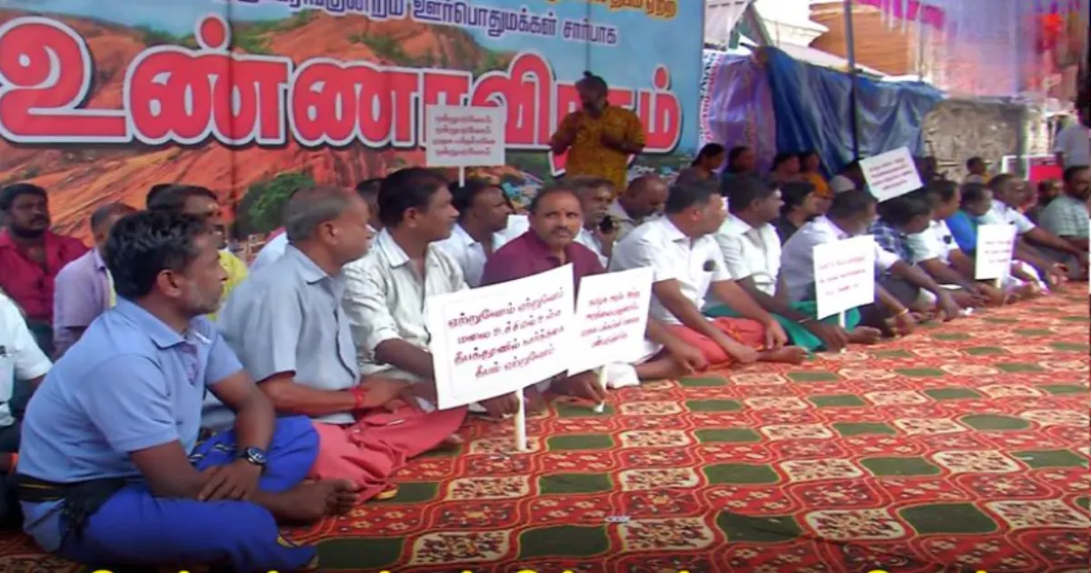 “முருக பக்தர்கள் மனதை புண்படுத்தாதே...” - அமைச்சர் சேகர் பாபுவுக்கு நேரடி எதிர்ப்பு... திருப்பரங்குன்றம் மக்கள் எடுத்த திடீர் முடிவு...!